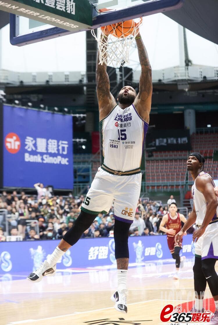 图辑／卡森斯初登板缴双10 云豹大胜猎鹰夺队史最长5连胜