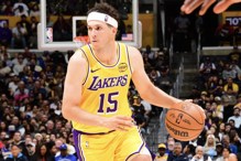 里夫斯「背靠背」狂砍92分 湖人自布莱恩后首见 里夫斯「背靠背」狂砍92分 湖人自布莱恩后首见