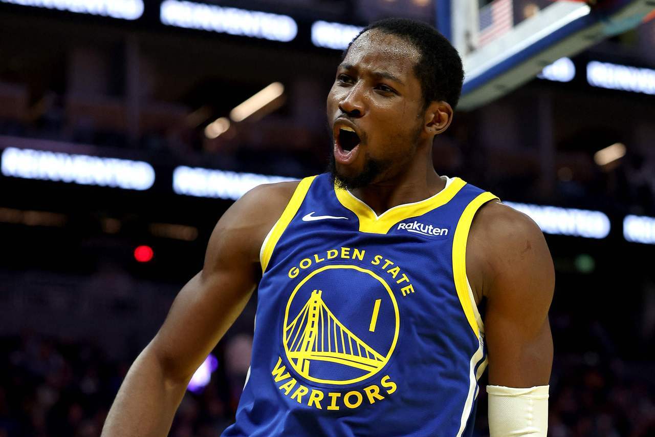 库明加学会传给巴特勒和库里 柯尔:接下来都是先发 库明加学会传给巴特勒和库里 柯尔:接下来都是先发