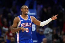 上季打15场才3胜 马克西、埃奇库姆创纪录助76人开季3连胜 上季打15场才3胜 马克西、埃奇库姆创纪录助76人开季3连胜