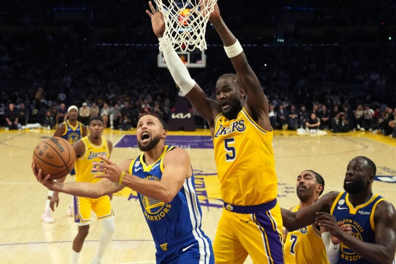 艾顿湖人首秀球权太少? 唐西奇:我要多帮他一点 艾顿湖人首秀球权太少? 唐西奇:我要多帮他一点