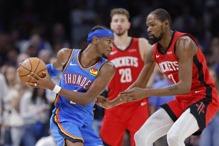 裁判解释为何KD喊暂停没技术犯规 SGA... 裁判解释为何KD喊暂停没技术犯规 SGA...