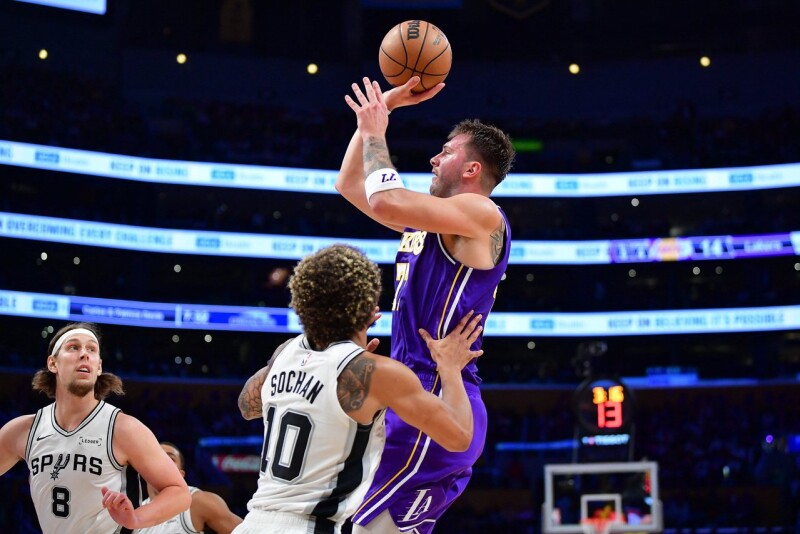 斑马关键时刻犯满！唐西奇准大三元率湖人险收5连胜