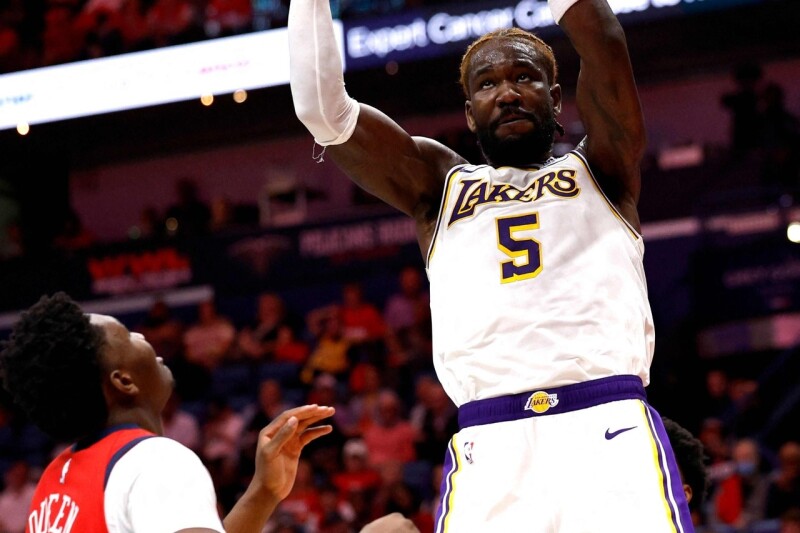 艾顿「统治」禁区比肩湖人欧尼尔 里夫斯：他是怪物