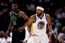 库里上身！穆迪首节轰进7记三分弹 离K汤...