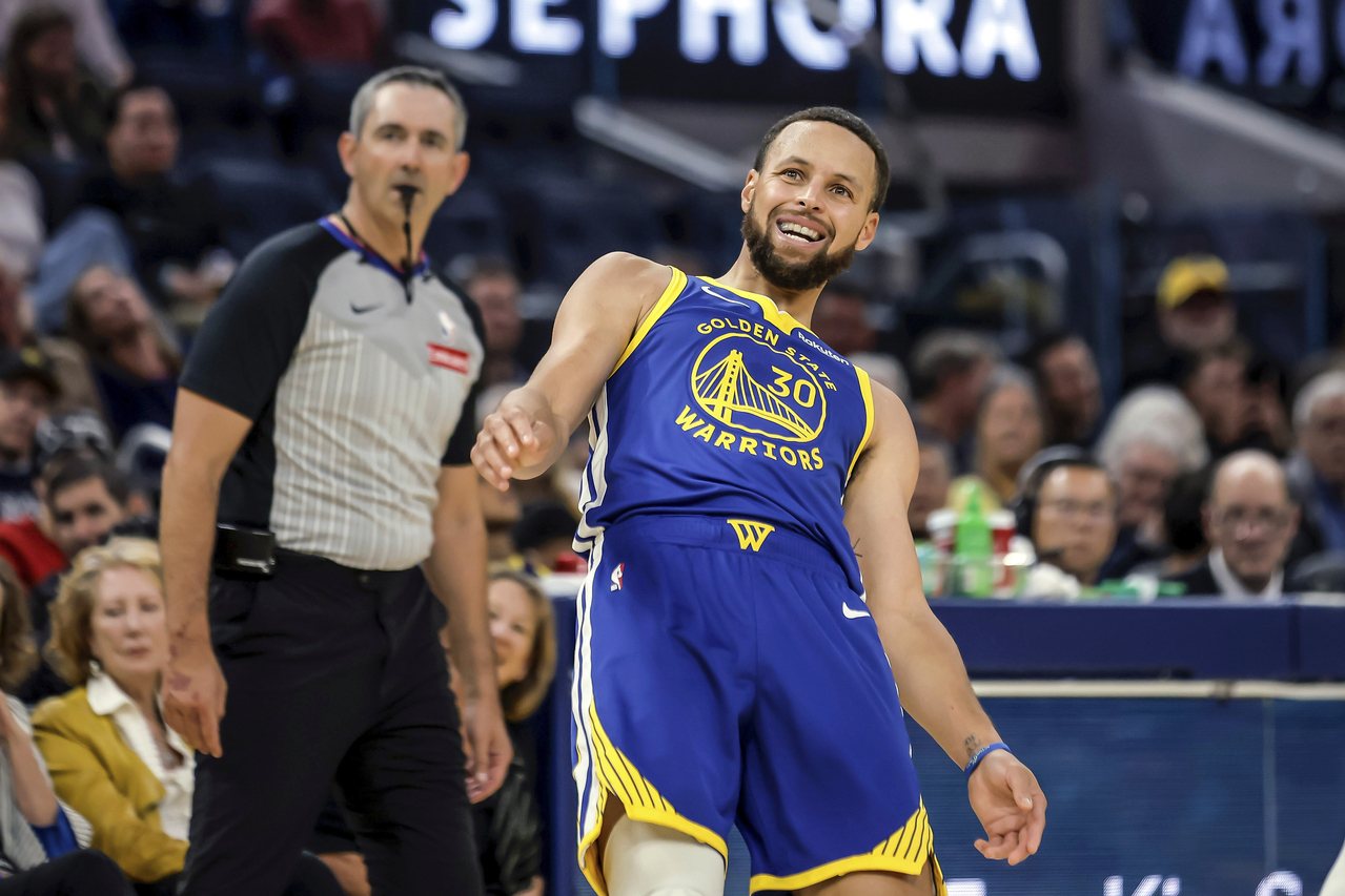 感冒症状恶化 库里继续缺席客场对掘金之战