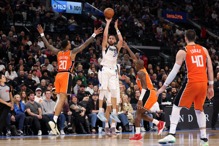 熟悉的K汤最对味！状元佛雷格轰35分创新高 汤普森第四节爆发击沉快船