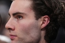 「我打赌有个小孩会去」美主持人脱稿再提吉迪旧案引反弹