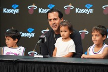 住宅遭火吞噬幸孩子无事 热火主帅感谢消防救难人员