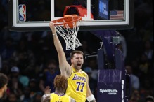 罕见秀爆扣引瑞迪克惊呼 唐西奇：我不想一直这样做