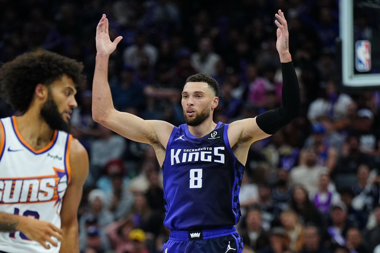 被国王球迷呛「不防守」飙粗话回击 拉文：已经很拚了