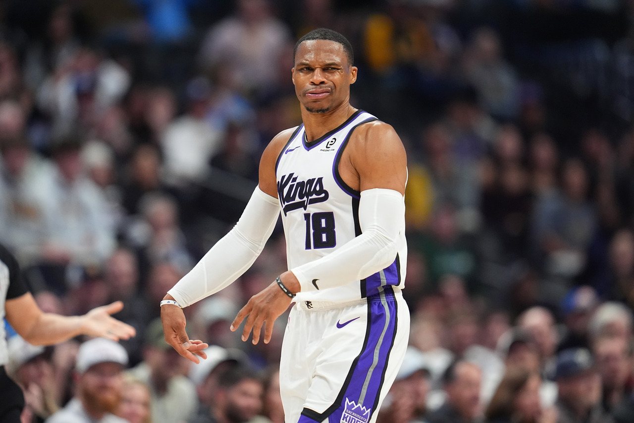 离开掘金真相曝光！ 卫少：他们叫我别执行球员选项