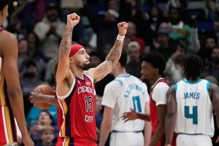 谁不在谁尴尬！鹈鹕少胖虎却拉尾盘逆转黄蜂开胡