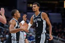 温班亚玛左小腿拉伤将缺席数周 马刺战绩遭遇考验