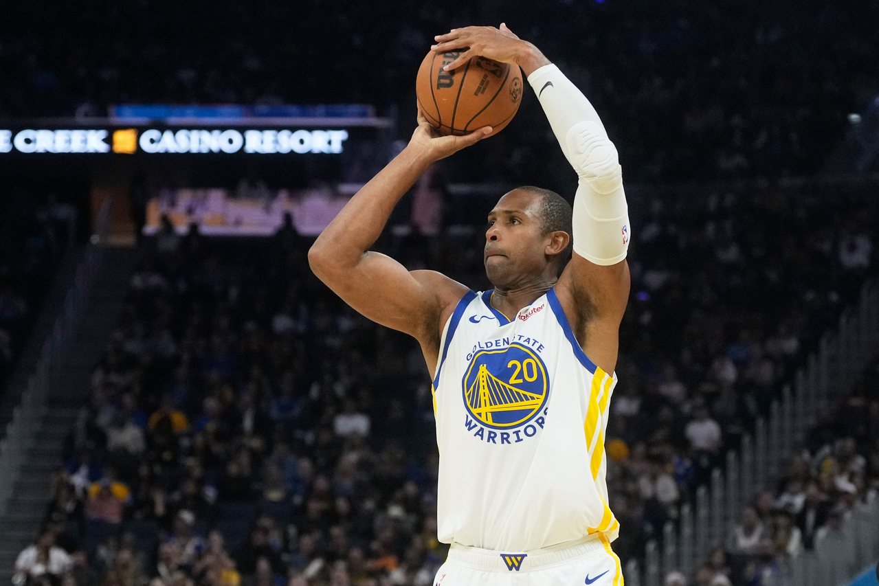 老将霍福特复出狂轰外线 巴特勒更盛赞：他的掩护超棒