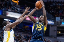 从争冠到开季连败 席亚康谈步行者伤兵：我有责任凝聚大家