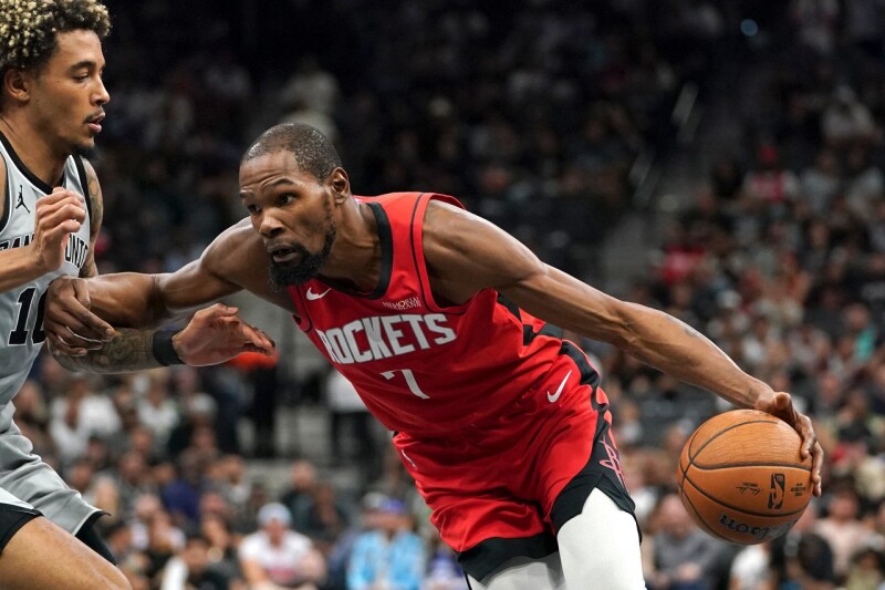 前天才砍29分今天就受伤！格林仅打7分钟被迫提前退场