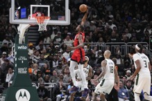 「希腊怪物」关键罚球软手 杜兰特率火箭逆转雄鹿