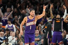 布克领军上演第三节反扑 太阳终结马刺连胜