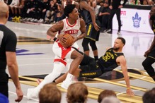 库里末节尾声伤退 火箭探花飙生涯新高31分逆转勇士