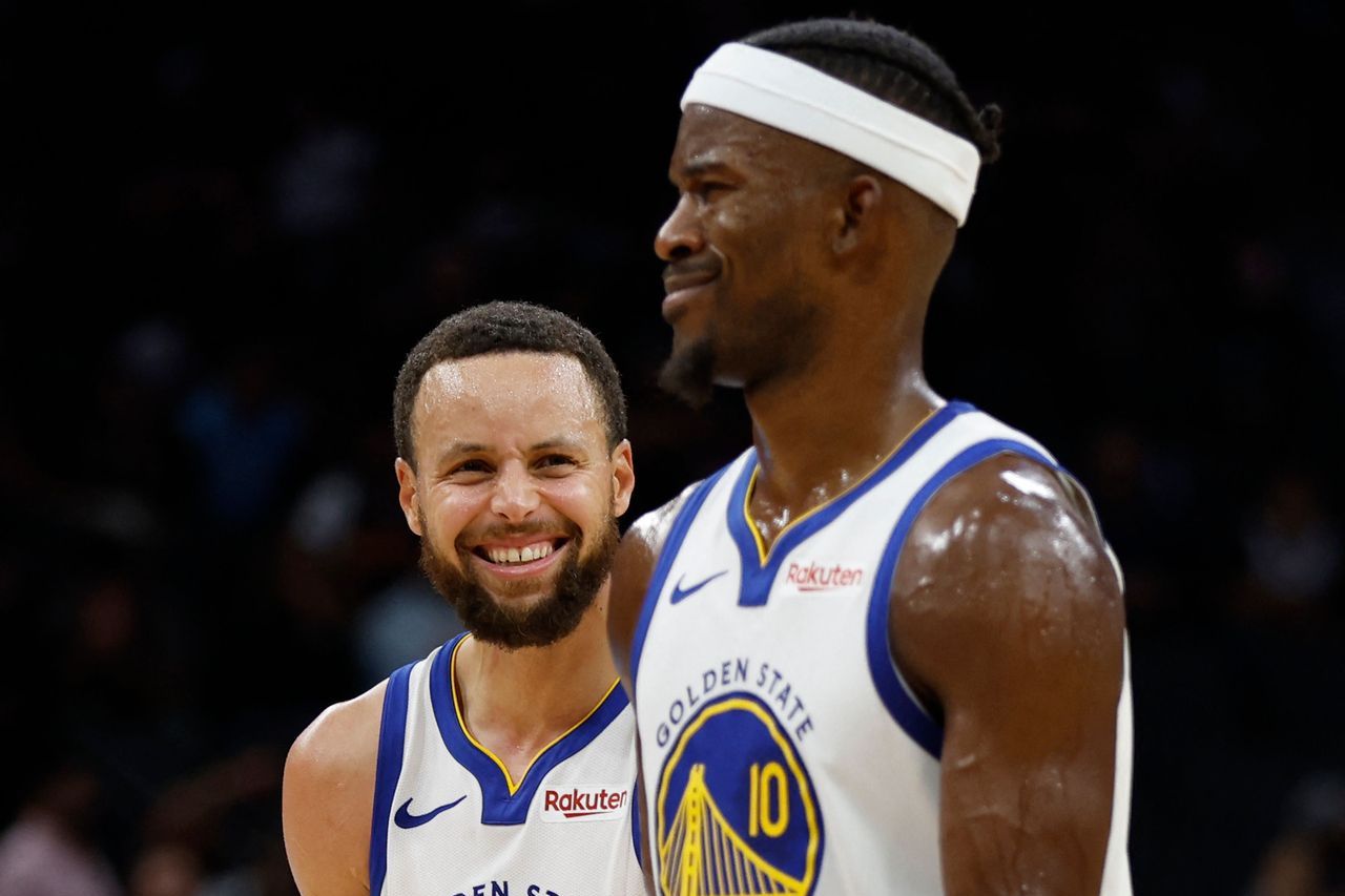 巴特勒赞「球给库里好事发生」 库明加下半场没打不是被冰