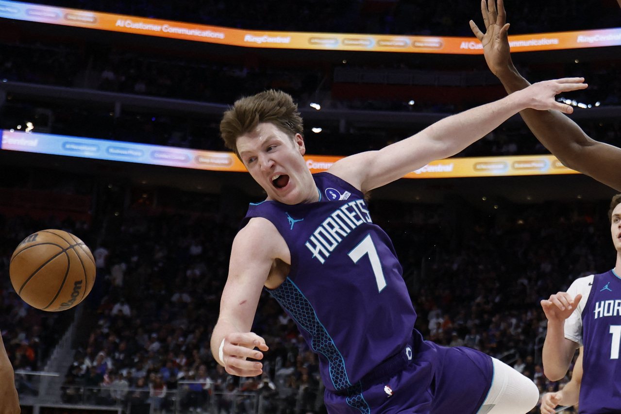 神射新人克努佩尔严重扭伤 黄蜂仍爆冷退魔术