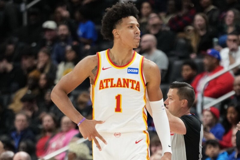 杨恩缺阵强森扛重任打出明星身价 背后关键竟是有詹皇指导