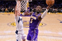 艾顿状态出色成湖人中流砥柱 唐西奇盛赞：我欣赏他