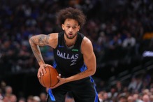 独行侠近况好转却传噩耗 中锋莱夫利动刀赛... 独行侠近况好转却传噩耗 中锋莱夫利动刀赛...