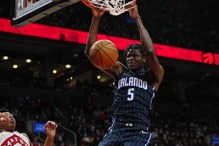 猛龙中锋群爆伤兵潮 急签前魔术7呎「巨神兵」助阵