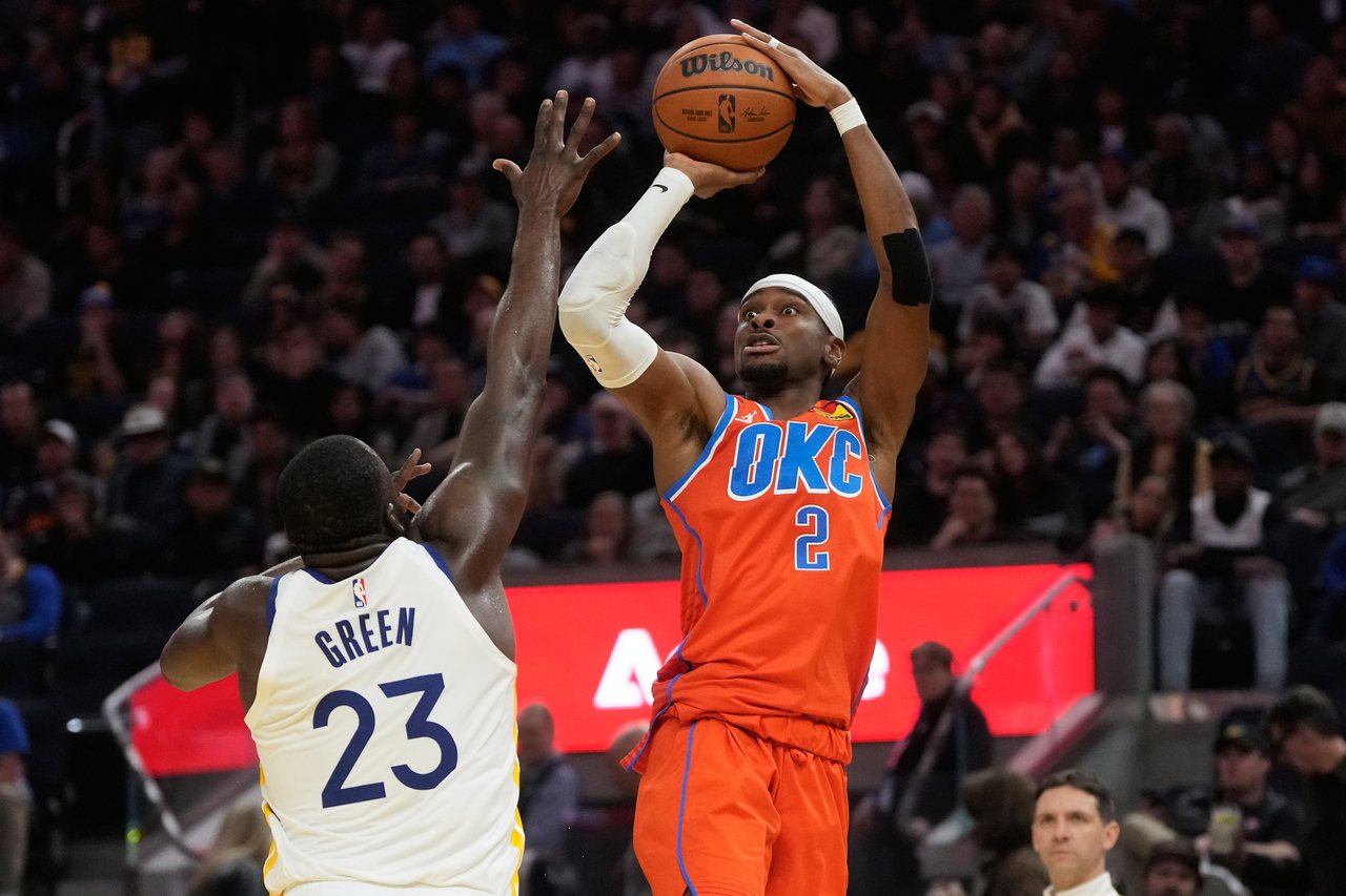 雷霆浪费22分领先 SGA轰38分惊险退勇士夺13连胜