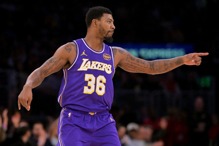 湖人战绩下滑的秘密找到了! 「聪明哥」帮... 湖人战绩下滑的秘密找到了! 「聪明哥」帮...