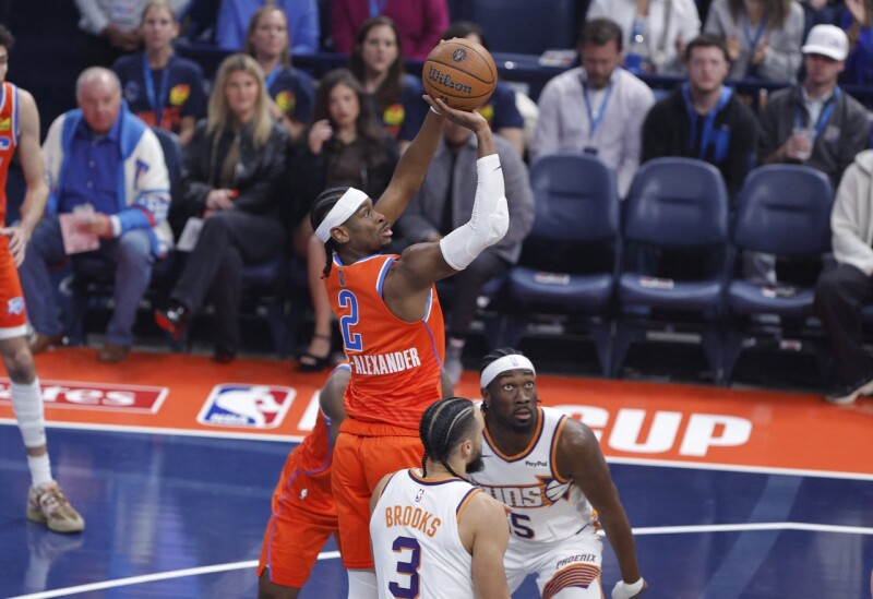 大胜49分晋NBA杯4强 雷霆开季25战24胜平73胜勇士