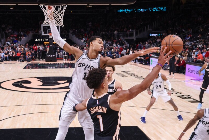 温班亚玛连续100场阻攻达标 替补上阵猛轰26分助马刺猎鹰