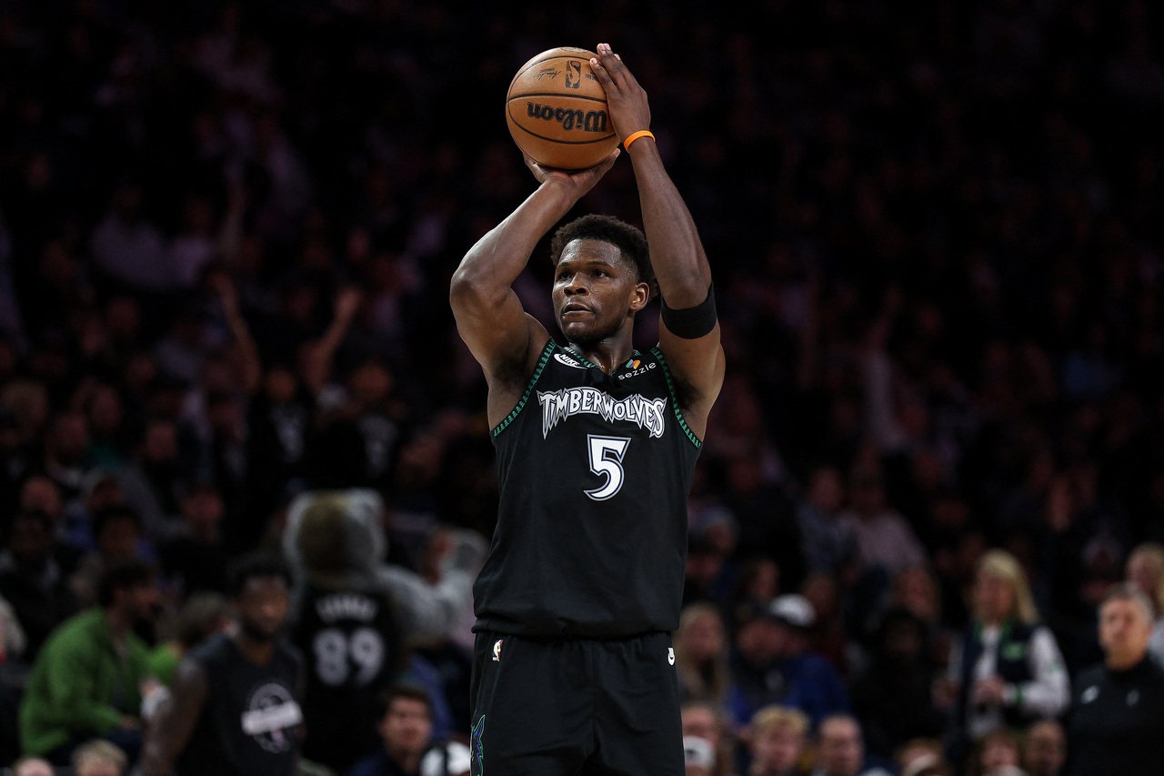 遭库班批评罚球惯性踩线 爱德华坦言被影响「已努力修正」