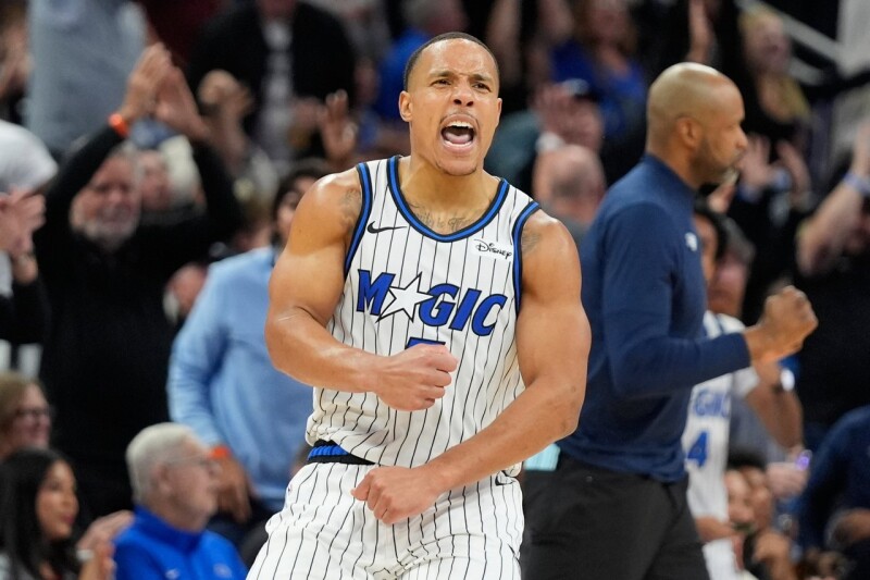 贝恩复活连两战狂轰37分 比肩魔术三大传奇巨星