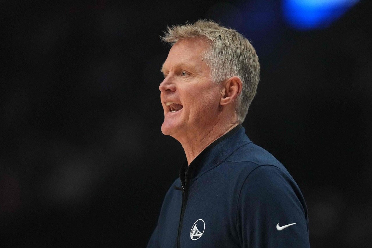 库里这纪录超越乔丹却输球 柯尔承认：我没做好工作