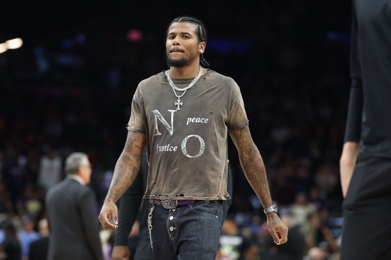 因伤缺阵赛后爽到飙脏话！ 太阳格林收联盟罚单