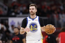 「袋棍球巨星」谈选择重返勇士原因：享受为柯尔效力