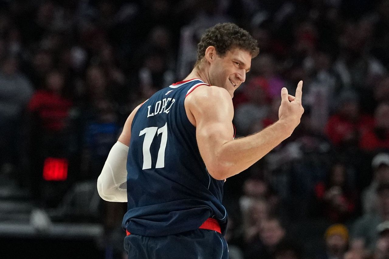 洛佩兹神射数据并肩库里、詹皇 「快船三老」创首见纪录