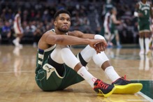 字母哥右小腿拉伤缺席2至4周 可能无缘年度奖项