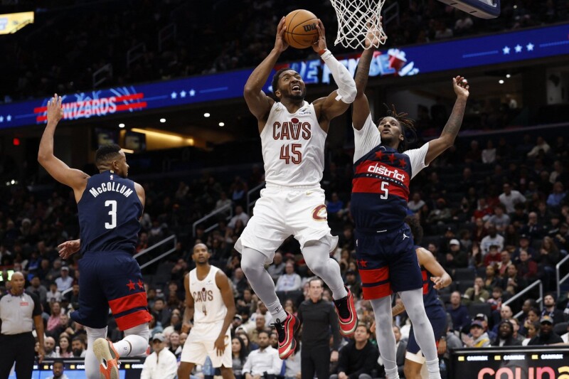 米契尔狂轰新高48分 末节大爆发率骑士惊险逆转奇才