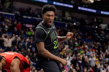 鹈鹕选秀夜在搞什么?总管回应质疑:目标是... 鹈鹕选秀夜在搞什么?总管回应质疑:目标是...