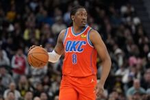 雷霆超越73胜勇士? 威廉斯:我们有比战... 雷霆超越73胜勇士? 威廉斯:我们有比战...