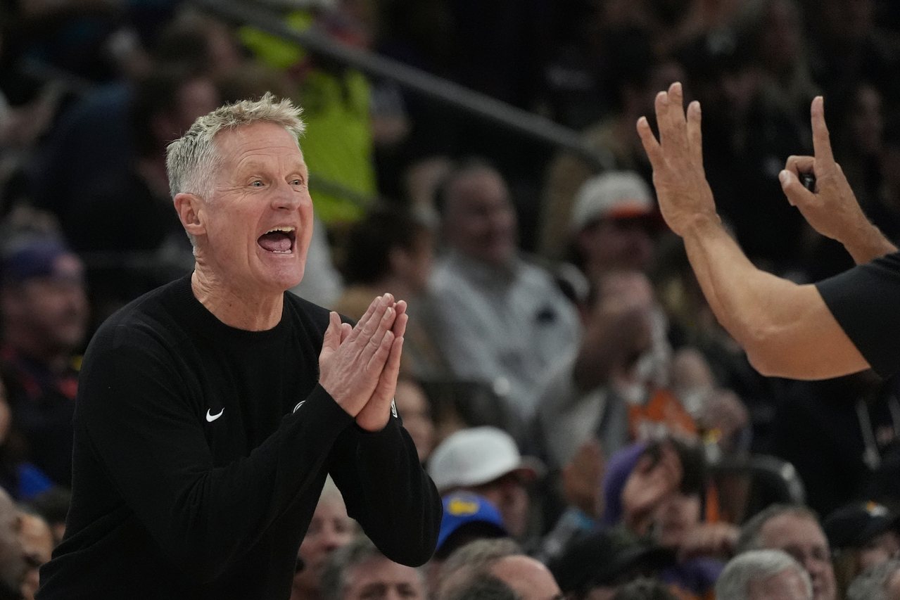 勇士惨遭关键吹判绝杀！柯尔：很难相信比赛被这样决定