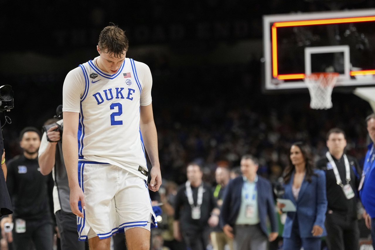 NCAA/休士顿大学惊奇逆转杜克 相隔31年挑战队史首冠 NCAA/休士顿大学惊奇逆转杜克 相隔31年挑战队史首冠