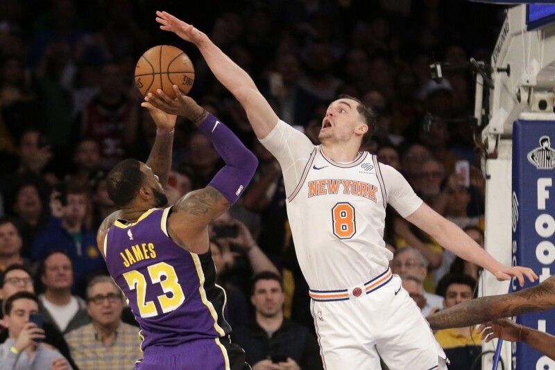 曾盖掉詹皇的男人回来了?赫佐尼亚传有望重返NBA 曾盖掉詹皇的男人回来了?赫佐尼亚传有望重返NBA