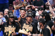 成就传奇赛季!SGA得分王兼两大MVP 史上第4人 成就传奇赛季!SGA得分王兼两大MVP 史上第4人