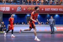 TPVL／伊斯特输2赢3大逆转天鹰 热身赛成功守为主场