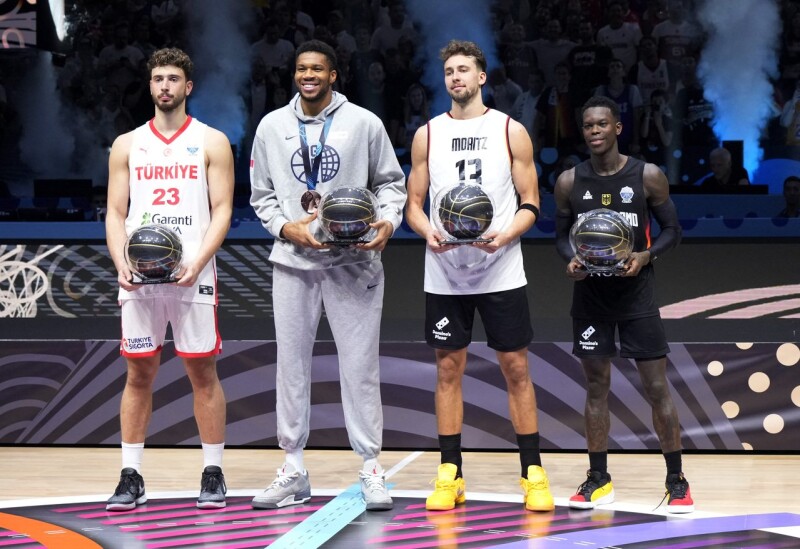欧锦赛/德国克土耳其睽违32年再夺冠 队长施罗德获选MVP 欧锦赛/德国克土耳其睽违32年再夺冠 队长施罗德获选MVP